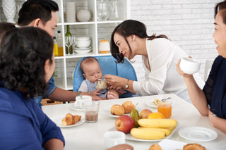 Introducing Solid Food to Baby While Breastfeeding